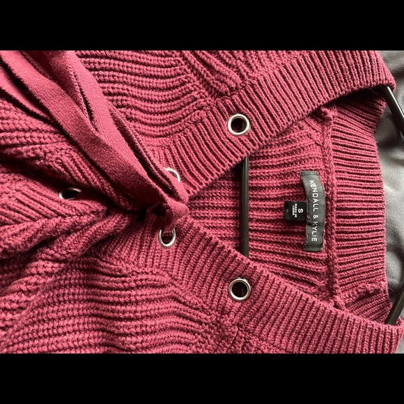 Kendall & Kylie cropped sweater - Picture 2 of 5